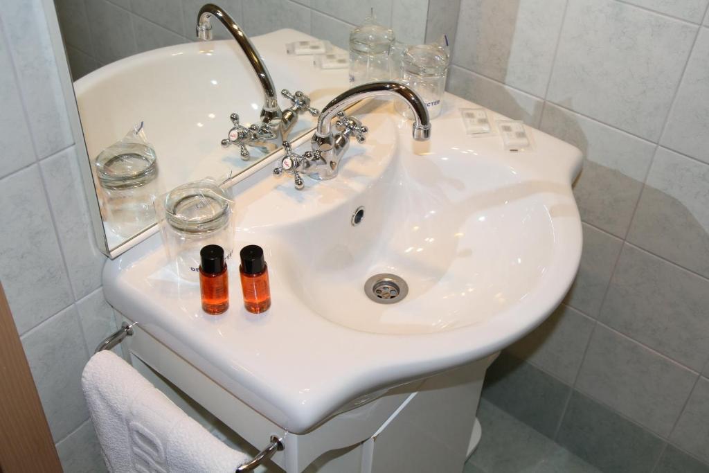 Hotel Oskar Zaplata Preddvor Bilik gambar